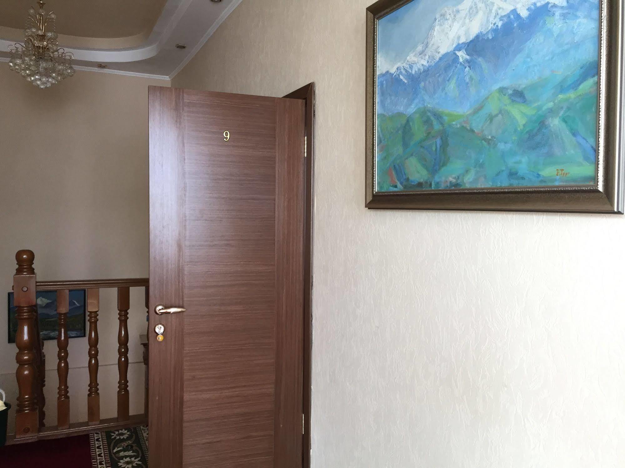 Rise Hotel Almaty Exteriér fotografie